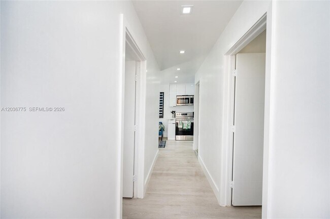 Photo - 3016 NW 22nd Ct Unidad 3018