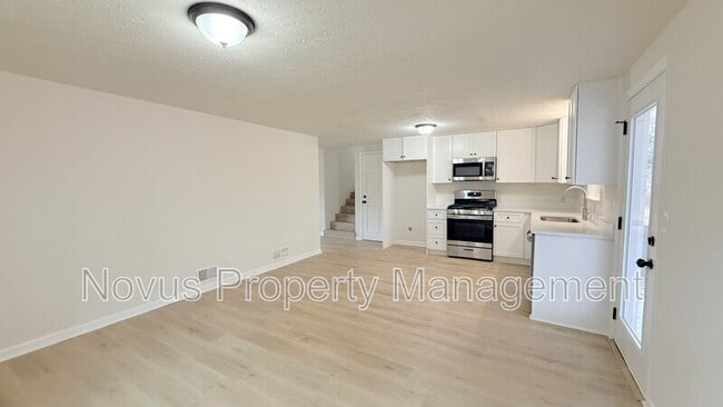 Photo - 105 Woodbine Dr