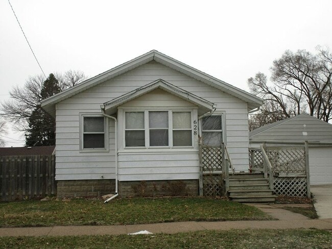 Photo - 628 Kern St House