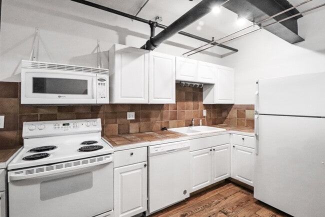 Photo - 1011 Wood St