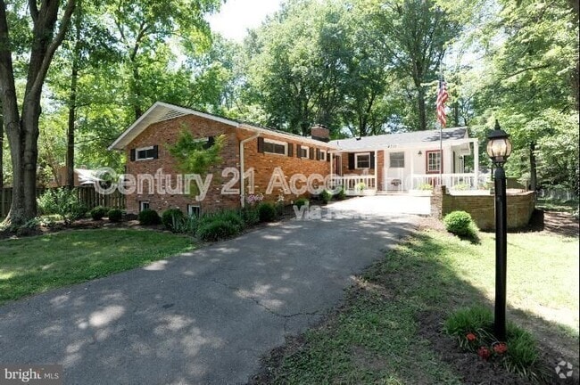 Building Photo - 4311 Ferry Landing Rd Rental