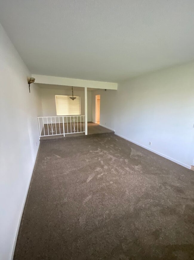 Photo - 183 Clayton Cir