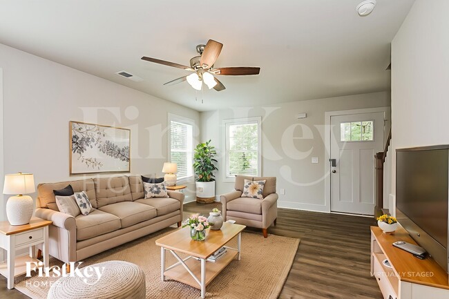 Photo - 6955 Overton Cir