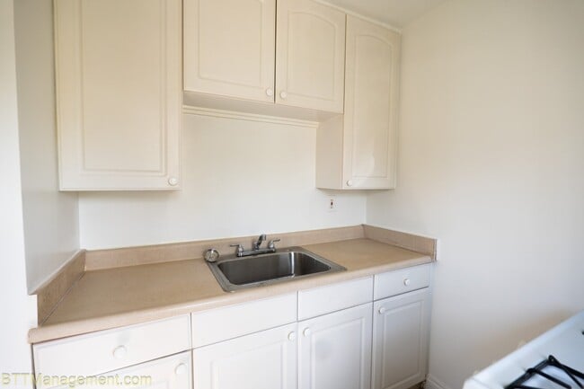 Photo - 908 Hudson Ave Unidad 5