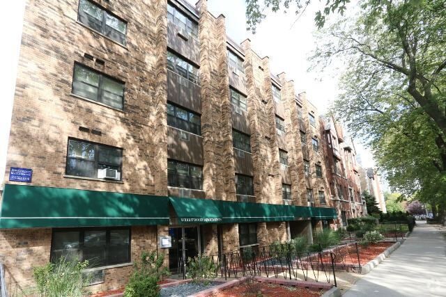 Building Photo - 663 W Wrightwood Rental