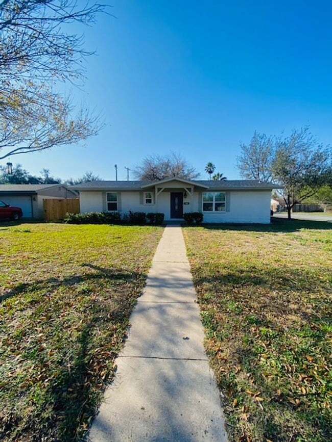 Photo - 521 Vine Ave