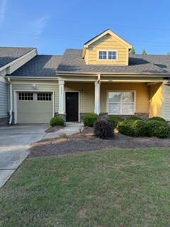 River Falls Townhome - 207 E Stableford Dr Townhome