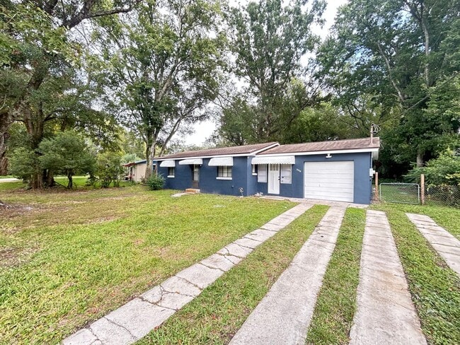 Photo - DON'T MISS OUT!  Spacious 2/1 in Spring Pa...