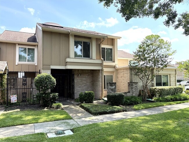 Building Photo - 11526 Village Pl Dr Unit False