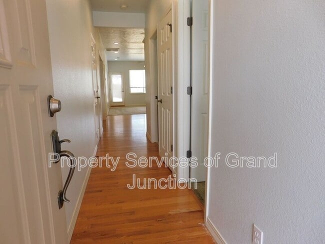 Photo - 563 1/2 Garden Cress Court