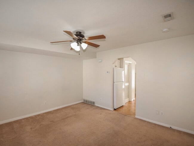 262 W 1395 S