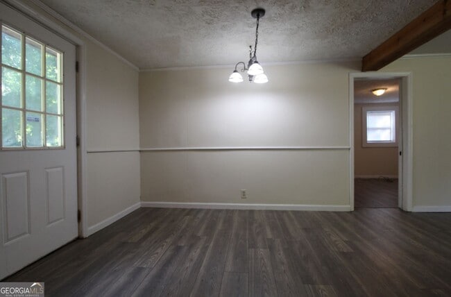 Photo - 151 Hennon Dr NW