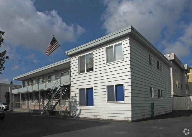 926 N. 95th St