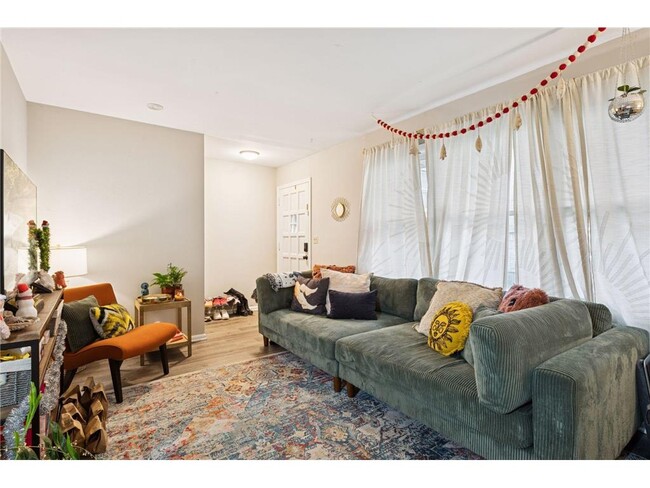 Photo - 3513 Emerson Ave S