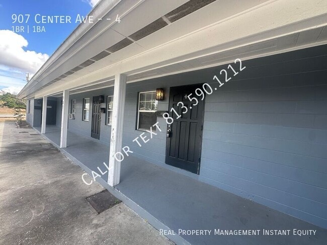 Building Photo - 907 Center Ave Unit 4