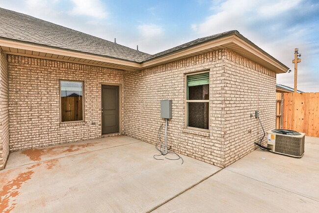 Photo - "Charming 2-Bed, 2-Bath Oasis with 1,227 Sq Ft of Comfort in Wolfforth!"