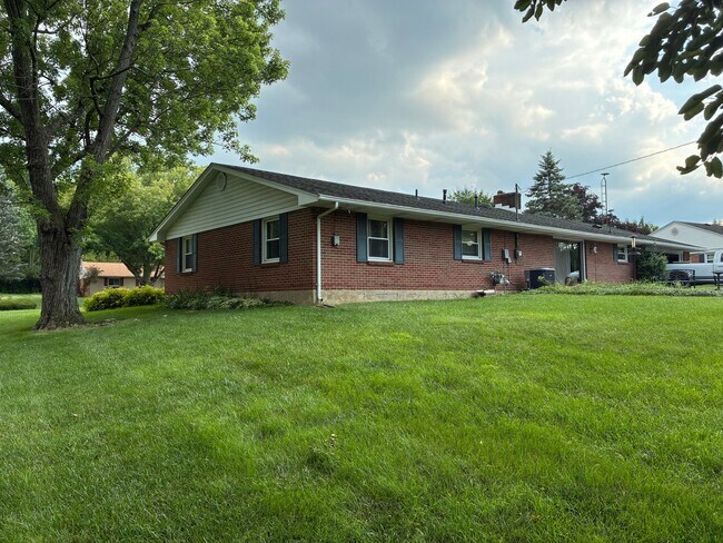 2045 Fox Run Rd