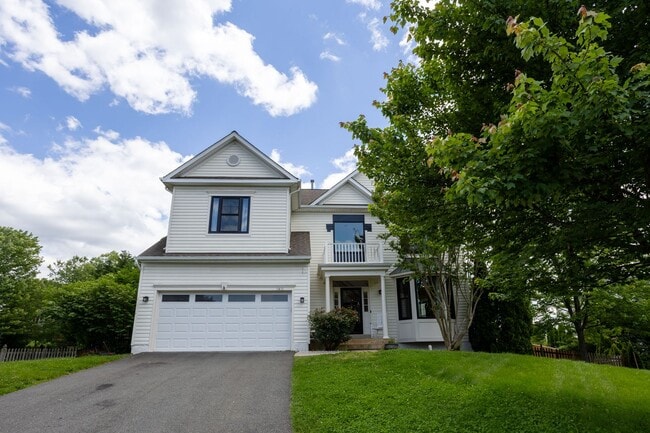 Coming Soon for Rent: Rare Opportunity in ... - Coming Soon for Rent: Rare Opportunity in ... House