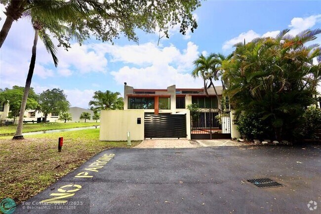 Building Photo - 7760 SW 103rd Pl Rental