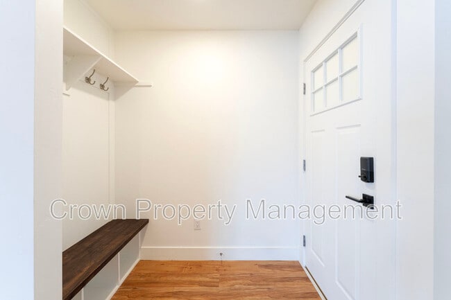 Photo - 28 Glacier Rnch Wy