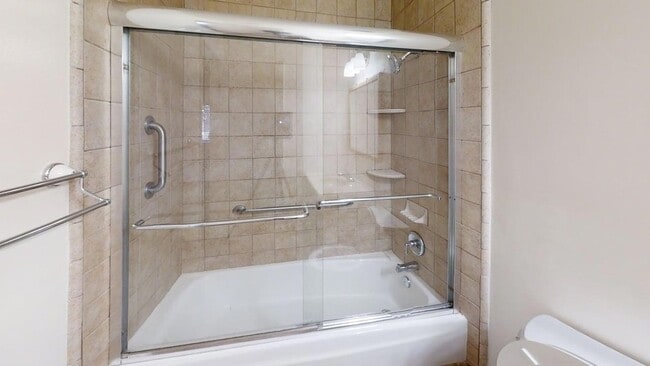 Photo - 472 E Roosevelt St