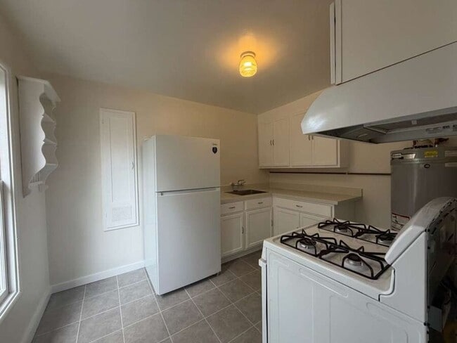 Photo - 1225 University Ave