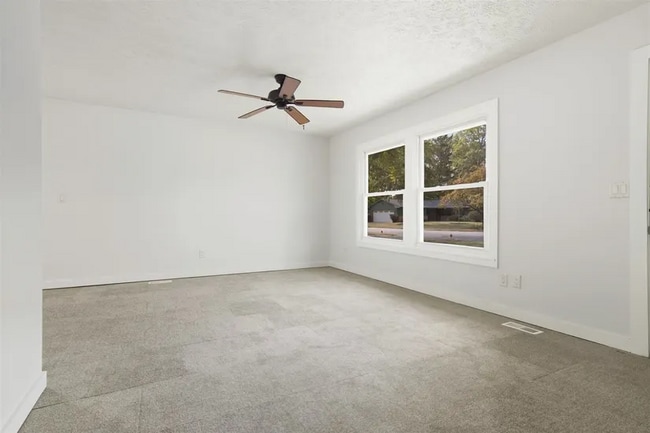 Photo - 1206 Aurora Way