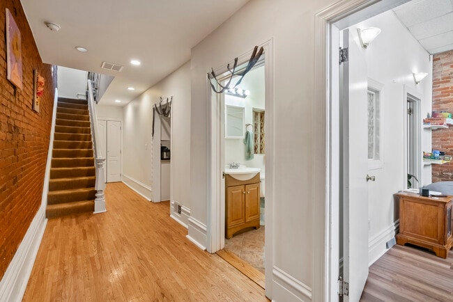 Photo - 2120 E Carson St