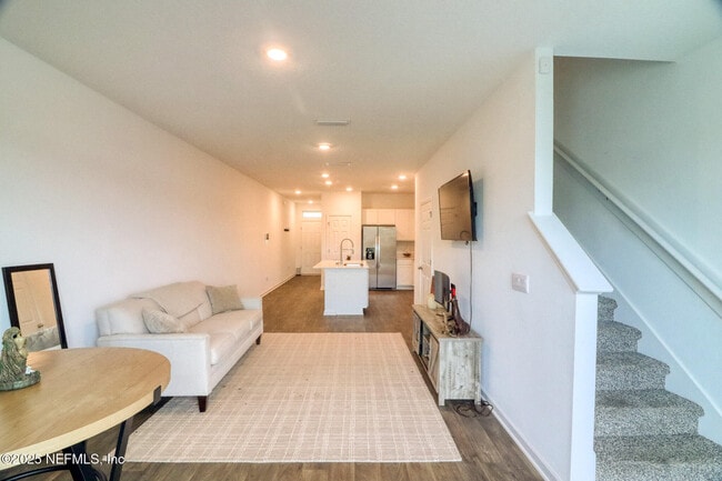 Photo - 9909 Garrin Dr