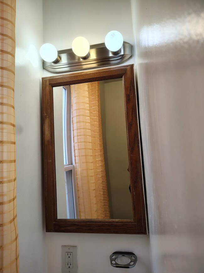 Bathroom - 1631 Carnation St