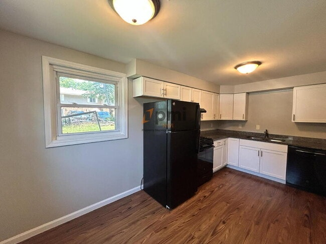 Photo - 2591 Parkview St Unit Apt 3