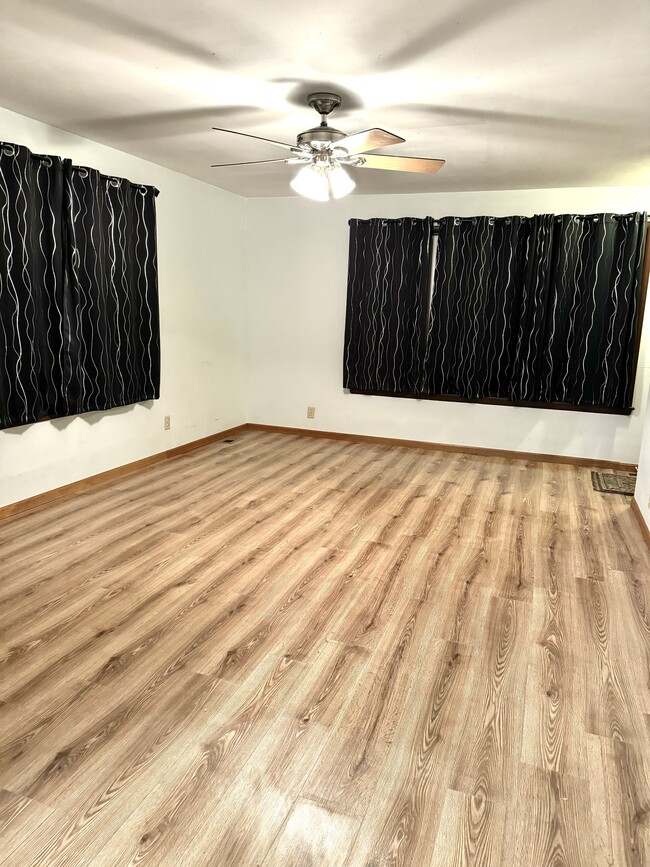 Photo - 816 S 115th St