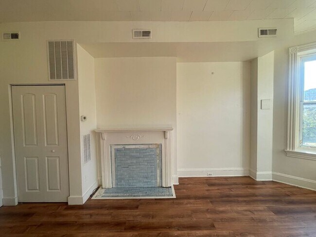 Photo - 2731 St Paul St Unidad # 2F