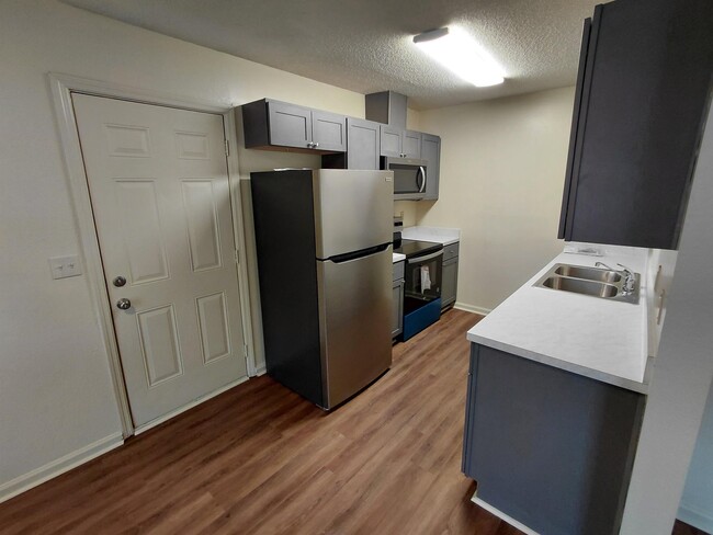 Photo - 2713 Oak Park Ct