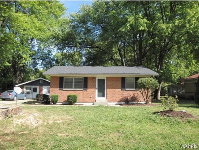 Building Photo - 120 Dean Ave