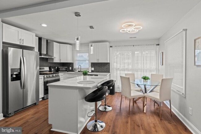 Photo - 124 Pennypacker Dr