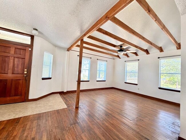 Photo - 1615 W 11th St