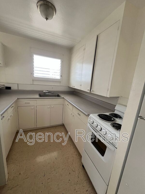 Building Photo - 1231 Matlock Ave Unit #3