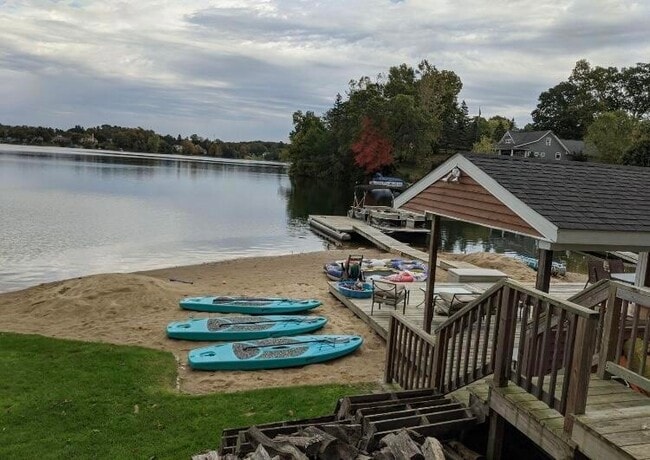 Photo - 275 St Marys Lake Rd
