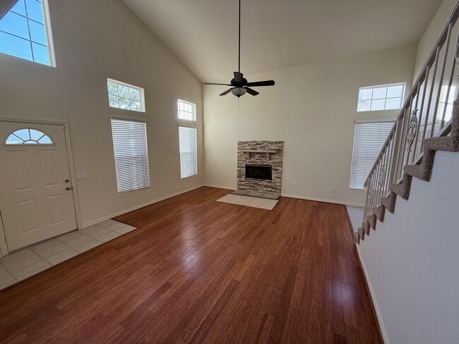 Photo - 1446 Holly Ave