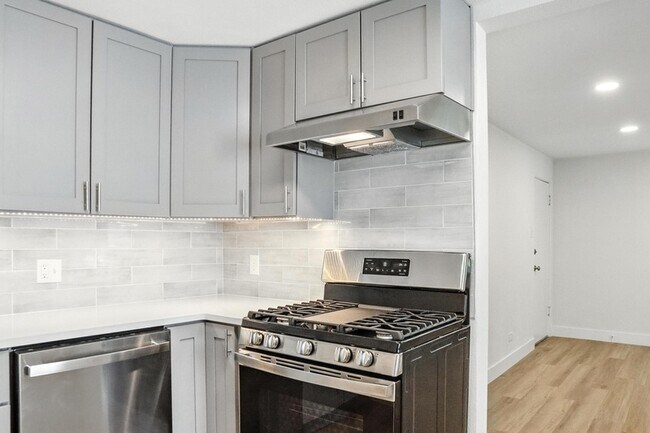 Photo - 1366 Lafayette St Unit 7