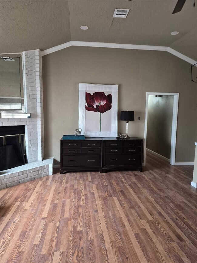 Photo - 1022 Manorglen Dr