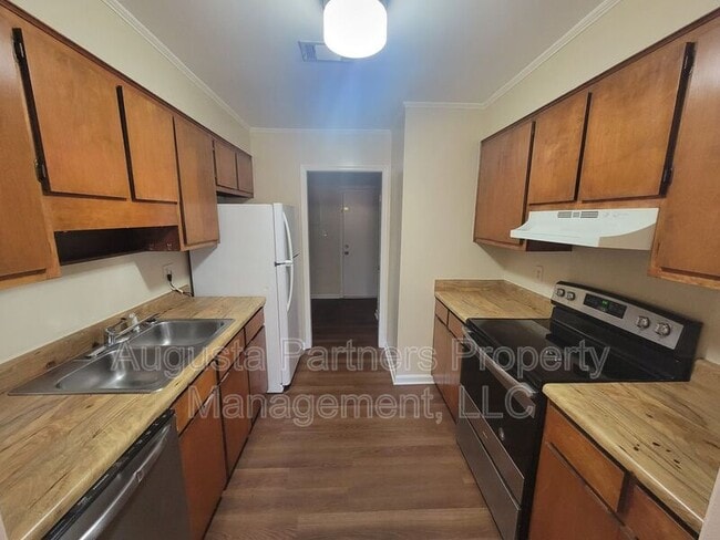 Photo - 115 Samarya Ln