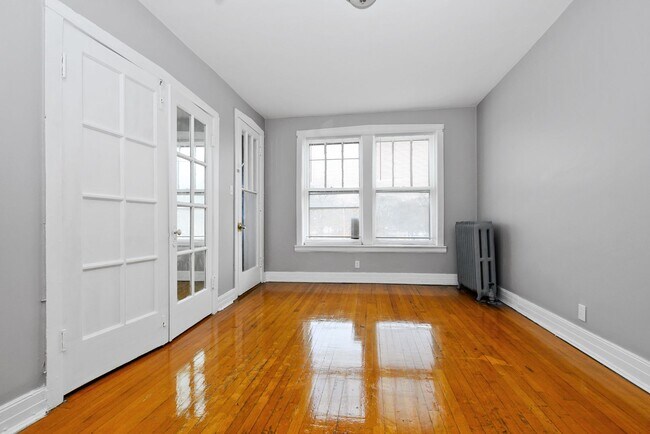 Photo - 6516 S Stony Island Ave