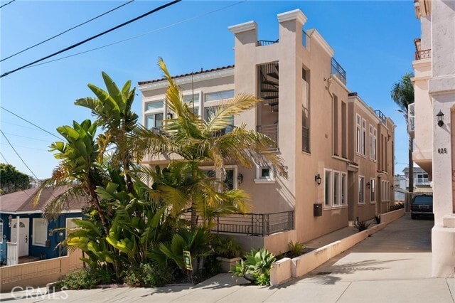 Building Photo - 619 10th St Rental