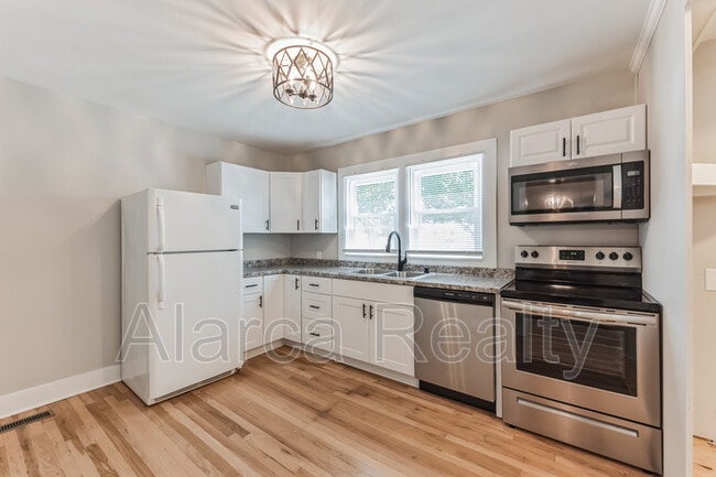 Photo - 1027 Briarhill Rd