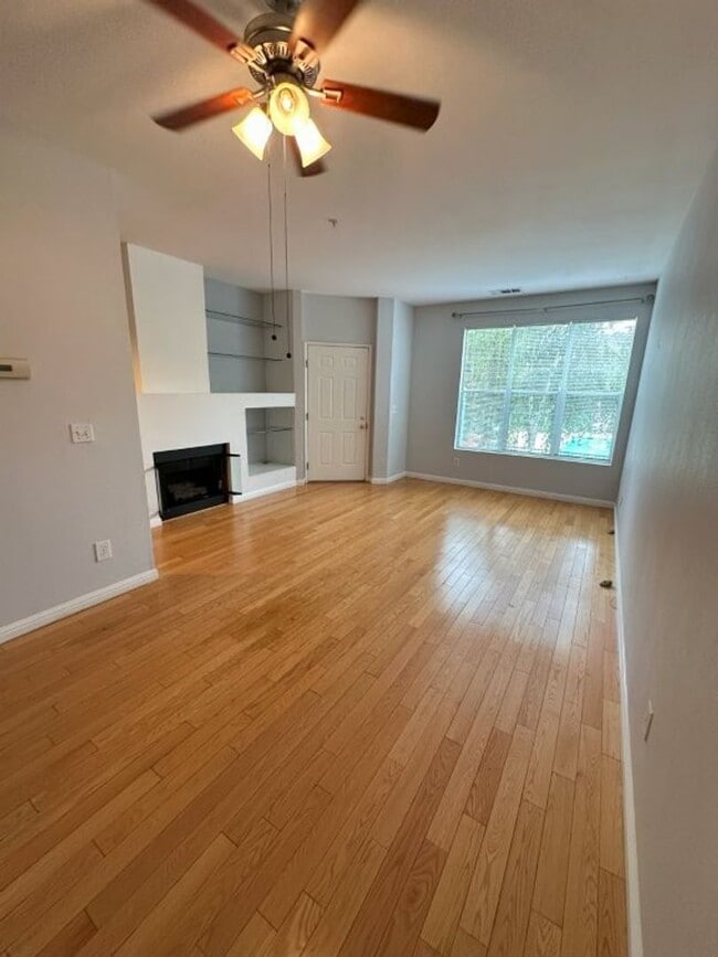 Photo - Nor Cal Realty Inc, 3 bedroom 3 bath townh...