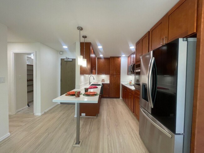 Photo - 2/2 Condo with 1 parking in Pool Community