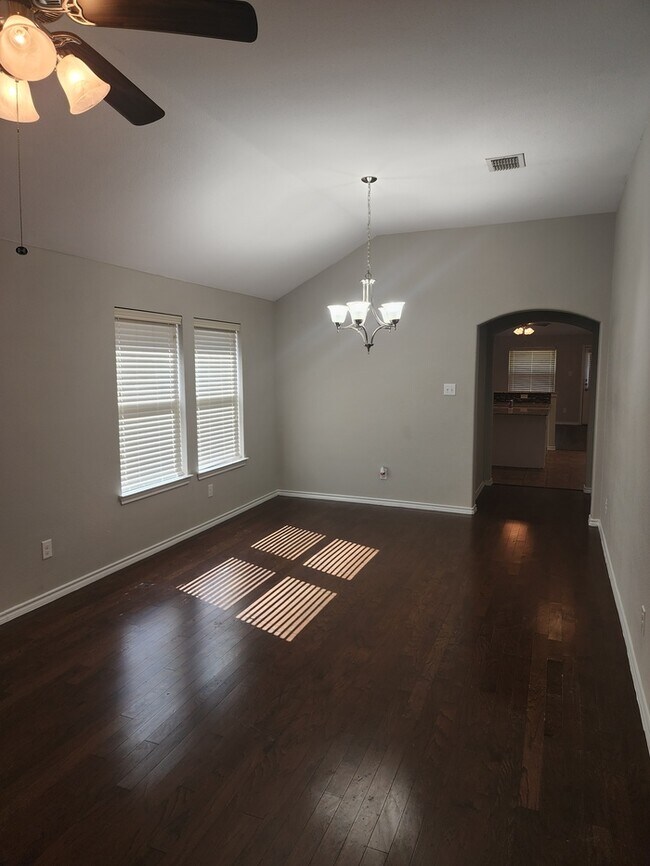 Photo - 12112 Castleford Way