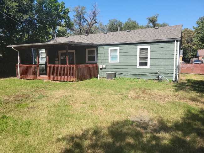 Photo - 1101 Luther E